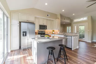 25201 & 25203 Lakeview Drive, Spicewood, TX 78669 - Photo 8