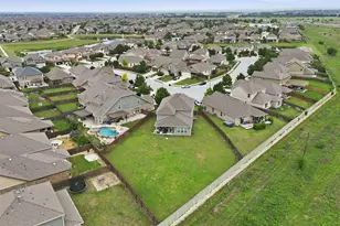 165 Carlina Loop, Liberty Hill, TX 78642 - Photo 2