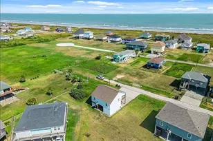 157 Verdia Dr, Crystal Beach, TX 77650 - Photo 36