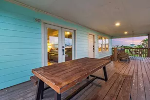 157 Verdia Dr, Crystal Beach, TX 77650 - Photo 6