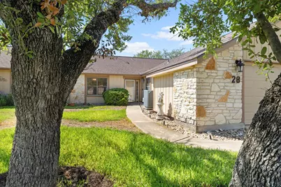 28 Oaks Place, Lago Vista, TX 78645 - Photo 2