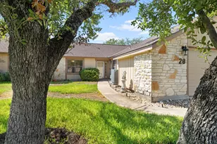 28 Oaks Pl, Lago Vista, TX 78645 - Photo 2
