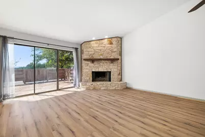28 Oaks Place, Lago Vista, TX 78645 - Photo 12