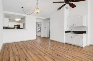 28 Oaks Pl, Lago Vista, TX 78645 - Photo 10