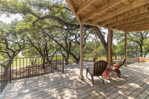 25203 Lakeview Dr, Spicewood, TX 78669 - Photo 12