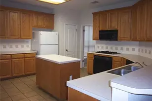 7924 Siringo Pass, Austin, TX 78749 - Photo 4
