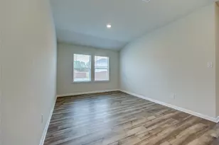 201 Fairmeadow Downs Dr, Hutto, TX 78634 - Photo 4