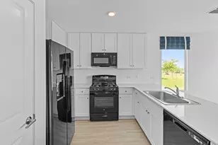 13216 Eastland Dr, Mustang Ridge, TX 78610 - Photo 10