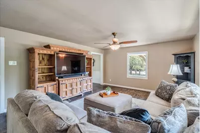 251 Oak Grove Drive, Dripping Springs, TX 78620 - Photo 10