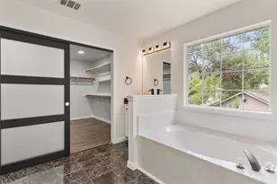 13102 Hunters Chase Dr, Austin, TX 78729 - Photo 28