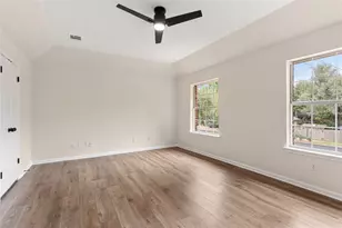 13102 Hunters Chase Dr, Austin, TX 78729 - Photo 24