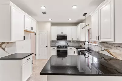 13102 Hunters Chase Drive, Austin, TX 78729 - Photo 10