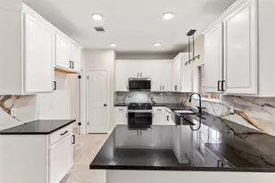 13102 Hunters Chase Dr, Austin, TX 78729 - Photo 10