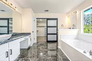 13102 Hunters Chase Dr, Austin, TX 78729 - Photo 26