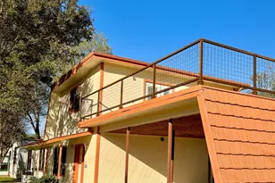 114 Hollaway Ave, La Grange, TX 78945 - Photo 2