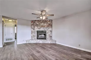 20800 Bonanza St, Lago Vista, TX 78645 - Photo 4
