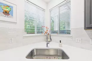 1819 Village Oak Ct, Austin, TX 78704 - Photo 8