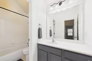 1819 Village Oak Ct, Austin, TX 78704 - Photo 14