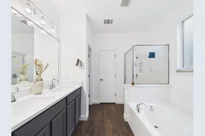 1819 Village Oak Court, Austin, TX 78704 - Photo 12