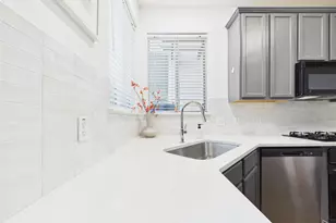 1819 Village Oak Ct, Austin, TX 78704 - Photo 2