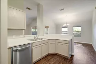 7509 Spivey Dr, Austin, TX 78749 - Photo 4