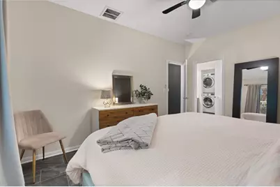 4806 Mendoza Drive, Austin, TX 78721 - Photo 14