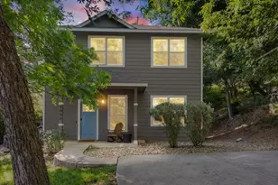 4806 Mendoza Dr, Austin, TX 78721 - Photo 2
