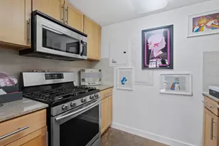 1601 E Cesar Chavez St, Austin, TX 78702 - Photo 12