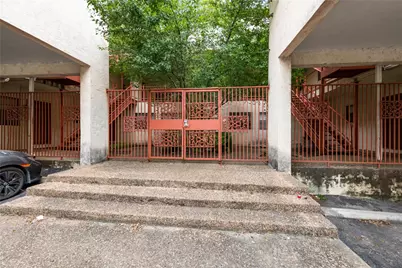 706 W 22nd Street #202, Austin, TX 78705 - Photo 24