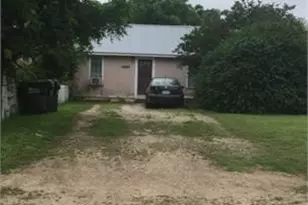 302 S Burleson St, Kyle, TX 78640 - Photo 8