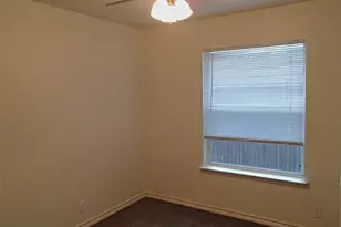 304 Tamara Dr, Georgetown, TX 78628 - Photo 8