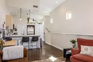 1601 E 5th St, Austin, TX 78702 - Photo 4