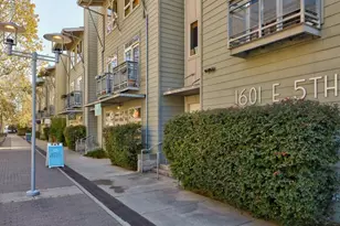 1601 E 5th St, Austin, TX 78702 - Photo 14