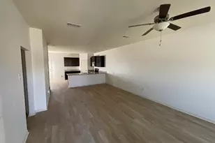 172 Allington Cir, Jarrell, TX 76537 - Photo 4