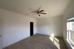 172 Allington Cir, Jarrell, TX 76537 - Photo 16