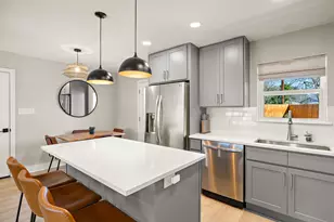 8001 Camden Dr, Austin, TX 78757 - Photo 10