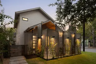 1401 E 3rd St, Austin, TX 78702 - Photo 4