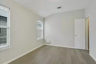 1310 W Parmer Ln, Austin, TX 78727 - Photo 20