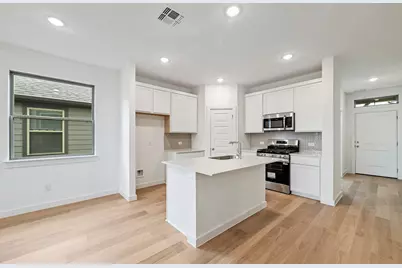 1012 Universal Drive, Hutto, TX 78634 - Photo 10