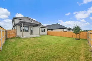 1012 Universal Dr, Hutto, TX 78634 - Photo 32