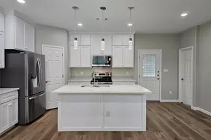 169 Chickasaw, Smithville, TX 78957 - Photo 8