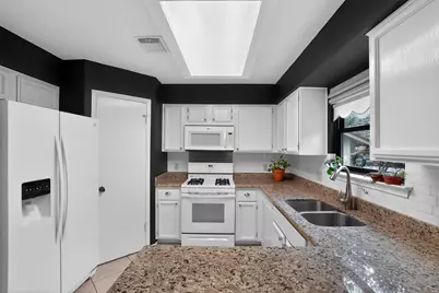 10220 Bilbrook Place, Austin, TX 78748 - Photo 12