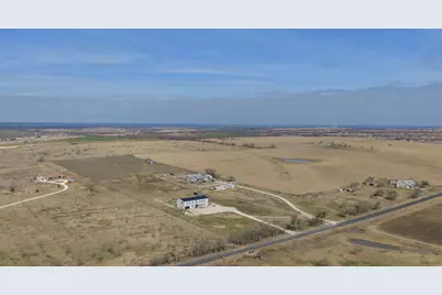 735 County Road 304, Jarrell, TX 76537 - Photo 36