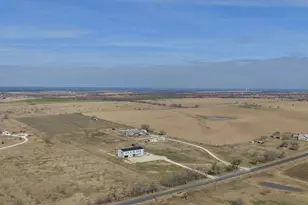 735 County Road 304, Jarrell, TX 76537 - Photo 36
