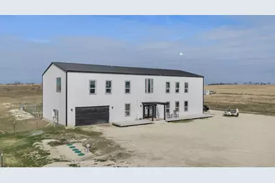 735 County Road 304, Jarrell, TX 76537 - Photo 32