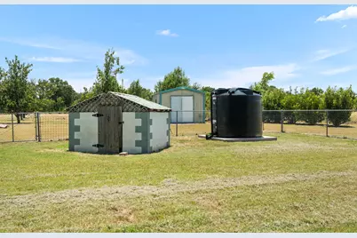 913 County Road 220, Florence, TX 76527 - Photo 36