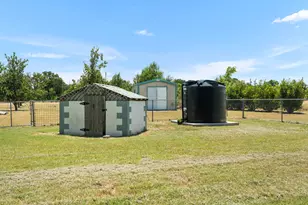 913 Co Rd 220, Florence, TX 76527 - Photo 36
