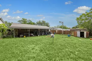 801 Huntingdon Pl, Austin, TX 78745 - Photo 2