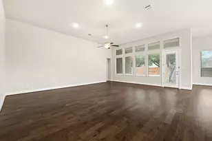 117 Barton Run Dr, Georgetown, TX 78628 - Photo 12
