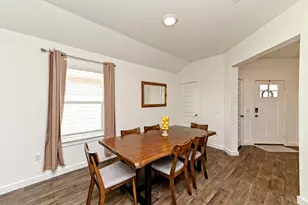 219 James River Dr, Hutto, TX 78634 - Photo 4